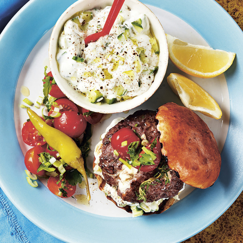 Grekisk burgare med tzatziki