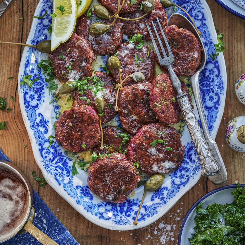 Vegetarisk biff à la lindström med mos på rostad vitkål