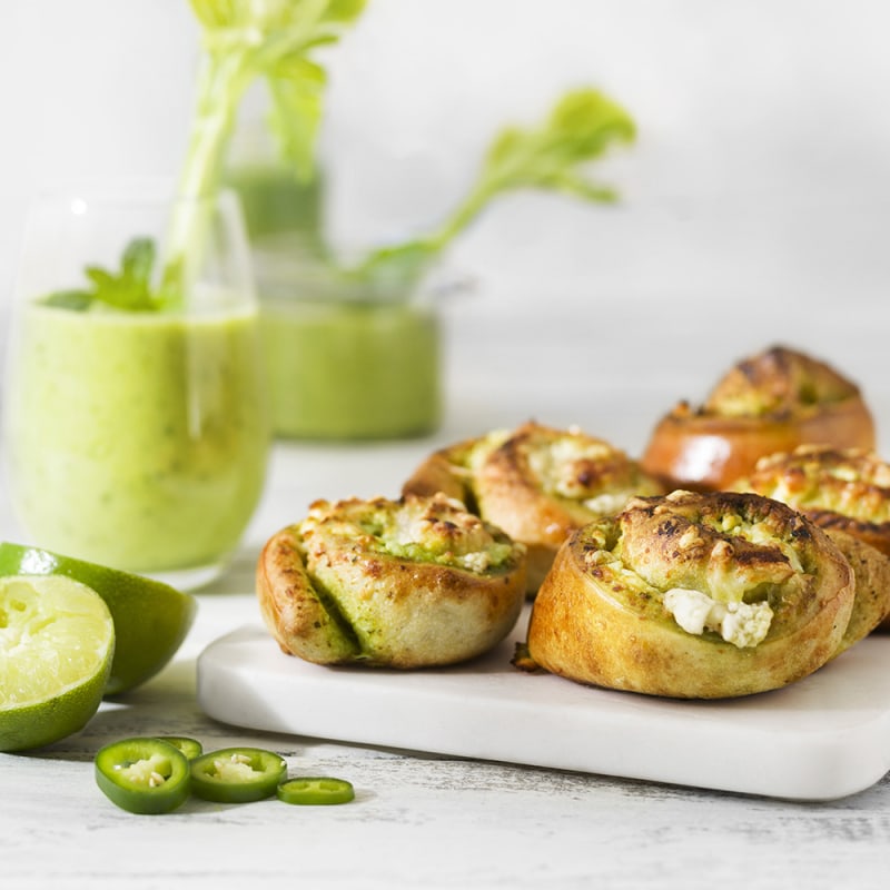 Melongazpacho med vegetariska pizzabullar