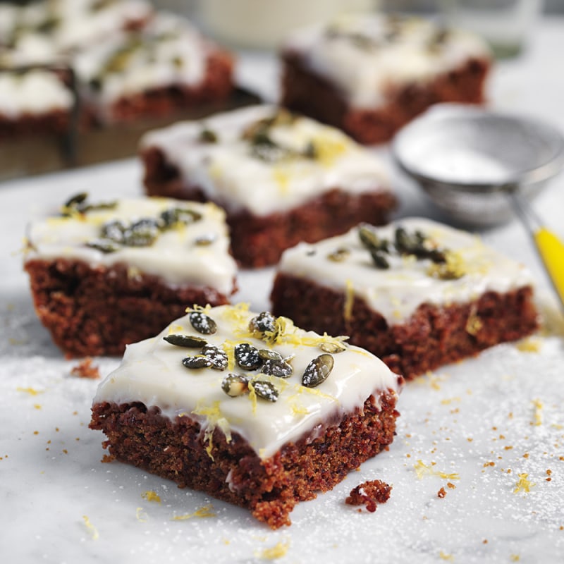 Vegansk kaka med rödbetor och citronfrosting