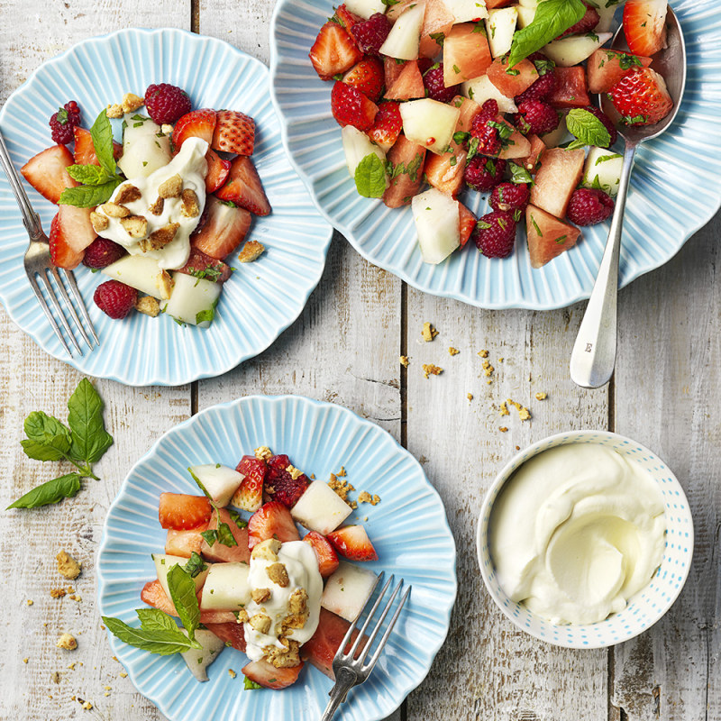 Fruktsallad med vit choklad