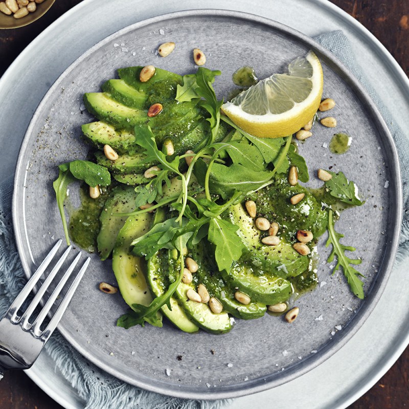 Vegetarisk carpaccio på avokado