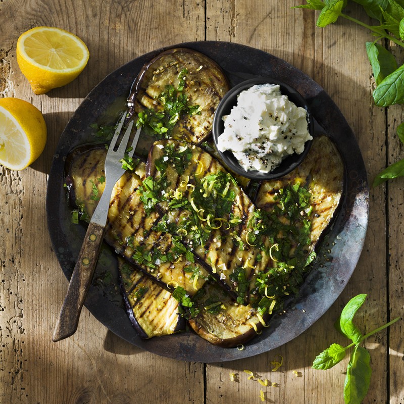 Grillad aubergine med fetaoströra
