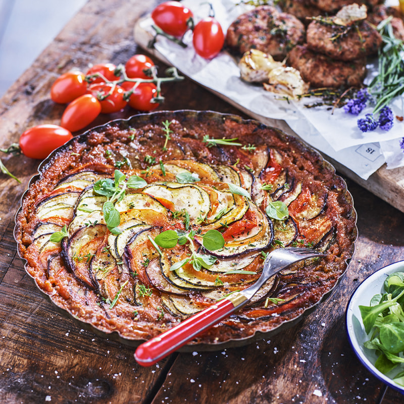 Ratatouille i ugn med lammfärsbiffar