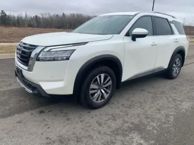 Presenting a 2023 Nissan Pathfinder SL, a versatile SUV that combines style, comfort, and performance. With only 52,467 km on the odometer, this vehicle is in excellent condition and ready for its next owner.
Priced competitively at $42,500 CAD, this Pathfinder offers significant value for a nearly-new model. Its robust features, including advanced safety technologies and spacious interior, make it an attractive option for families and adventure seekers alike.
Given its low mileage and Nissan's reputation for reliability, this vehicle holds strong potential for resale value, making it a smart addition to your inventory. Don't miss out on this opportunity to enhance your dealership's offerings.