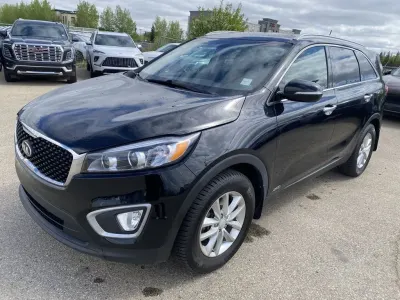 Presenting a 2018 Kia Sorento LX, an exceptional SUV with a well-maintained mileage of just 79,653 km. Priced competitively at $13,900 CAD, this vehicle offers a remarkable blend of reliability and value, making it an attractive option for your inventory.
The Sorento is known for its spacious interior, advanced safety features, and strong performance, positioning it well in the competitive SUV market. With its solid build quality and Kia's reputation for durability, this model is likely to appeal to a wide range of buyers, enhancing its potential resale value.
This 2018 Sorento LX is an excellent opportunity for dealers looking to expand their offerings with a dependable and sought-after SUV that combines practicality with affordability.