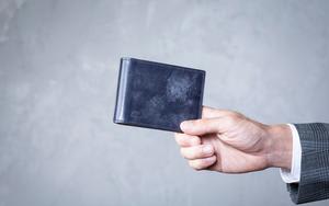 支払いをスマートに。キャッシュレス時代の必需品、マネークリップの使い方