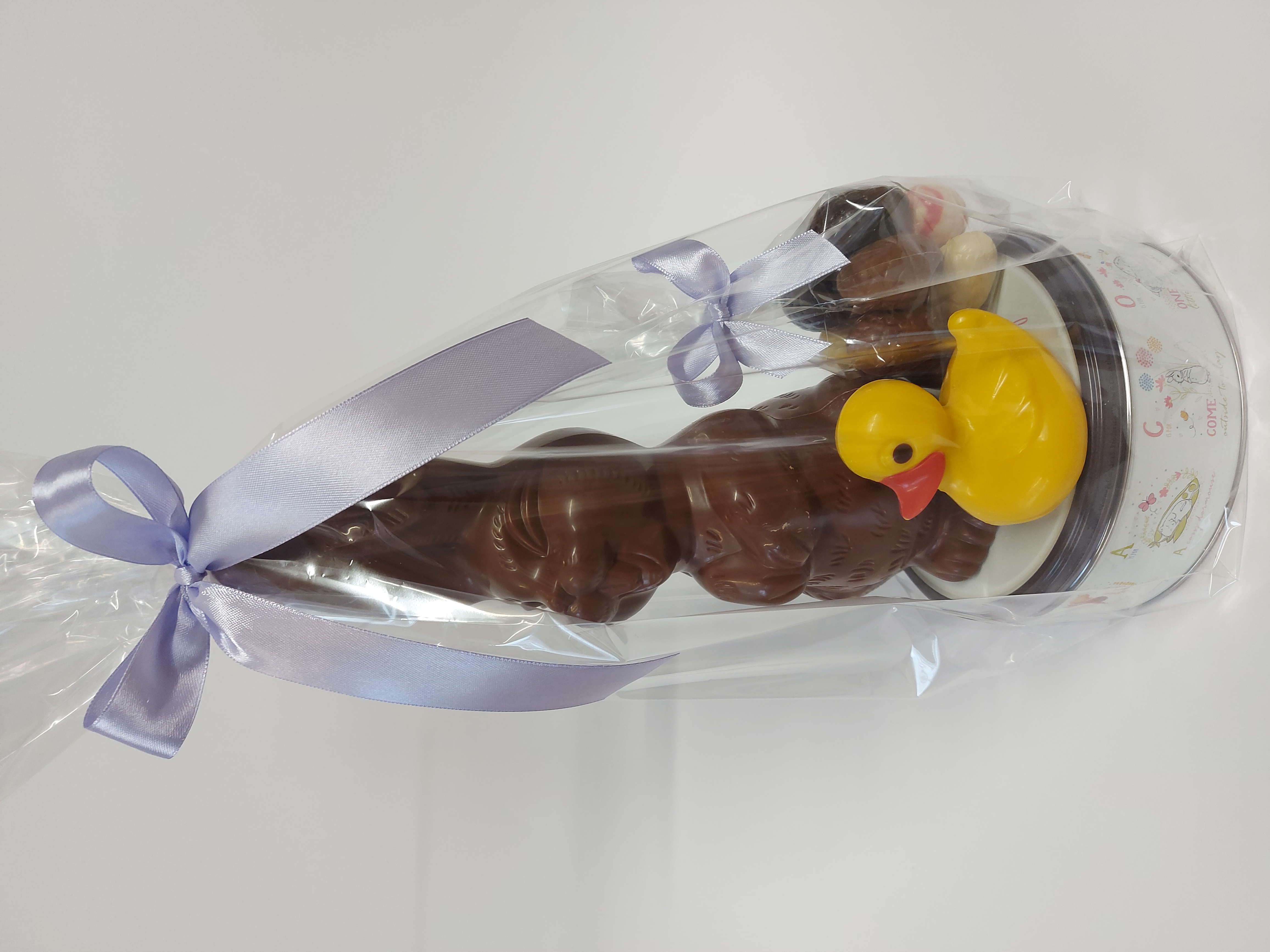 Paasgeschenk; paaskoekjes en chocolade