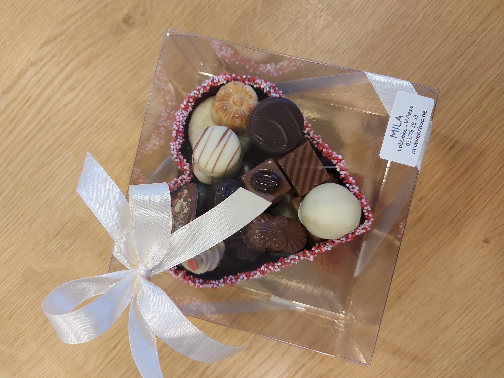 Moederhart in chocolade met pralines - 330 gr