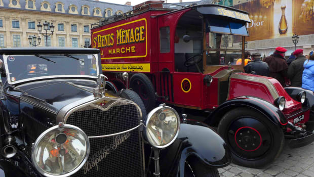 Traversée hivernale de Paris en anciennes