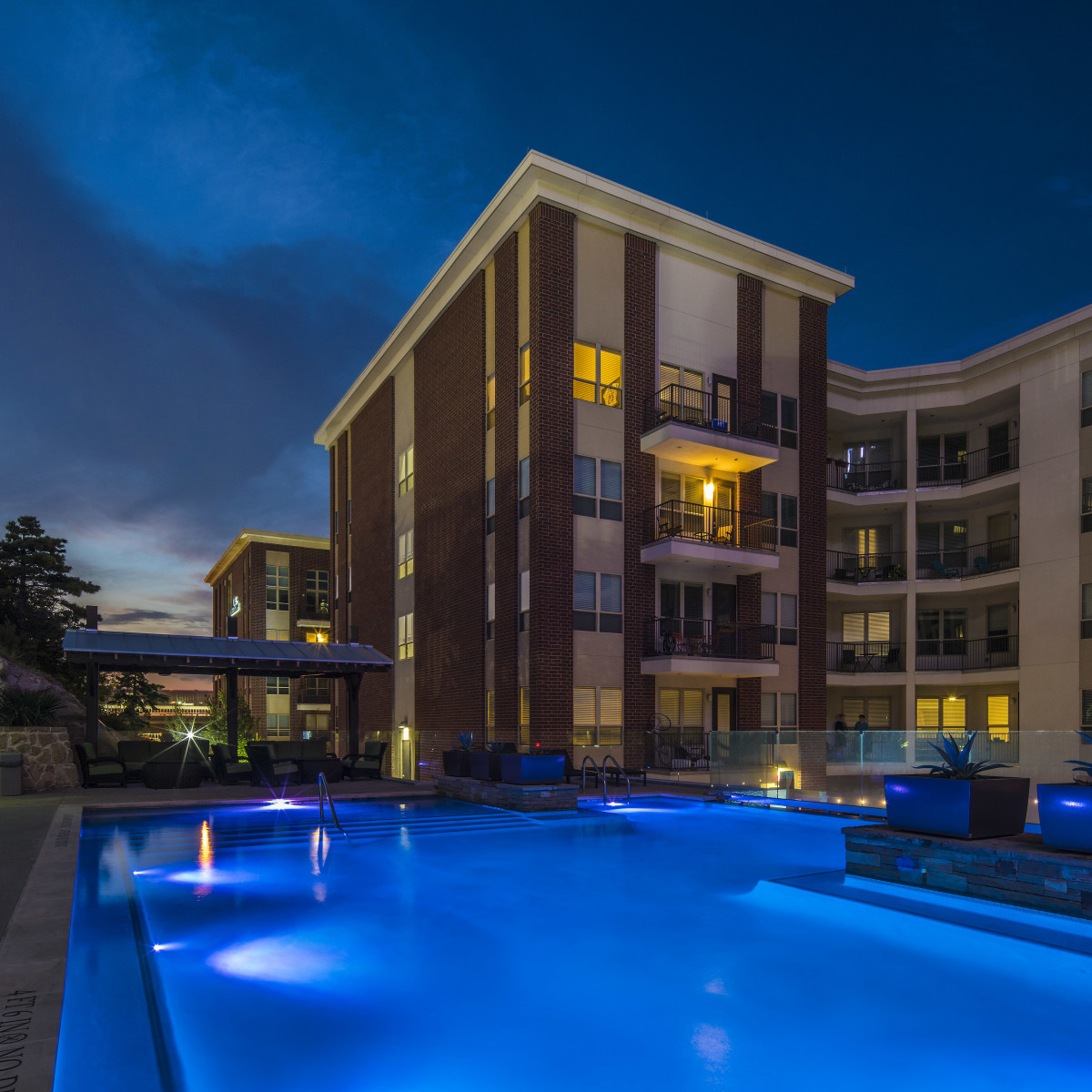 Luxe Victory Park apartments let you hop right onto the Katy Trail