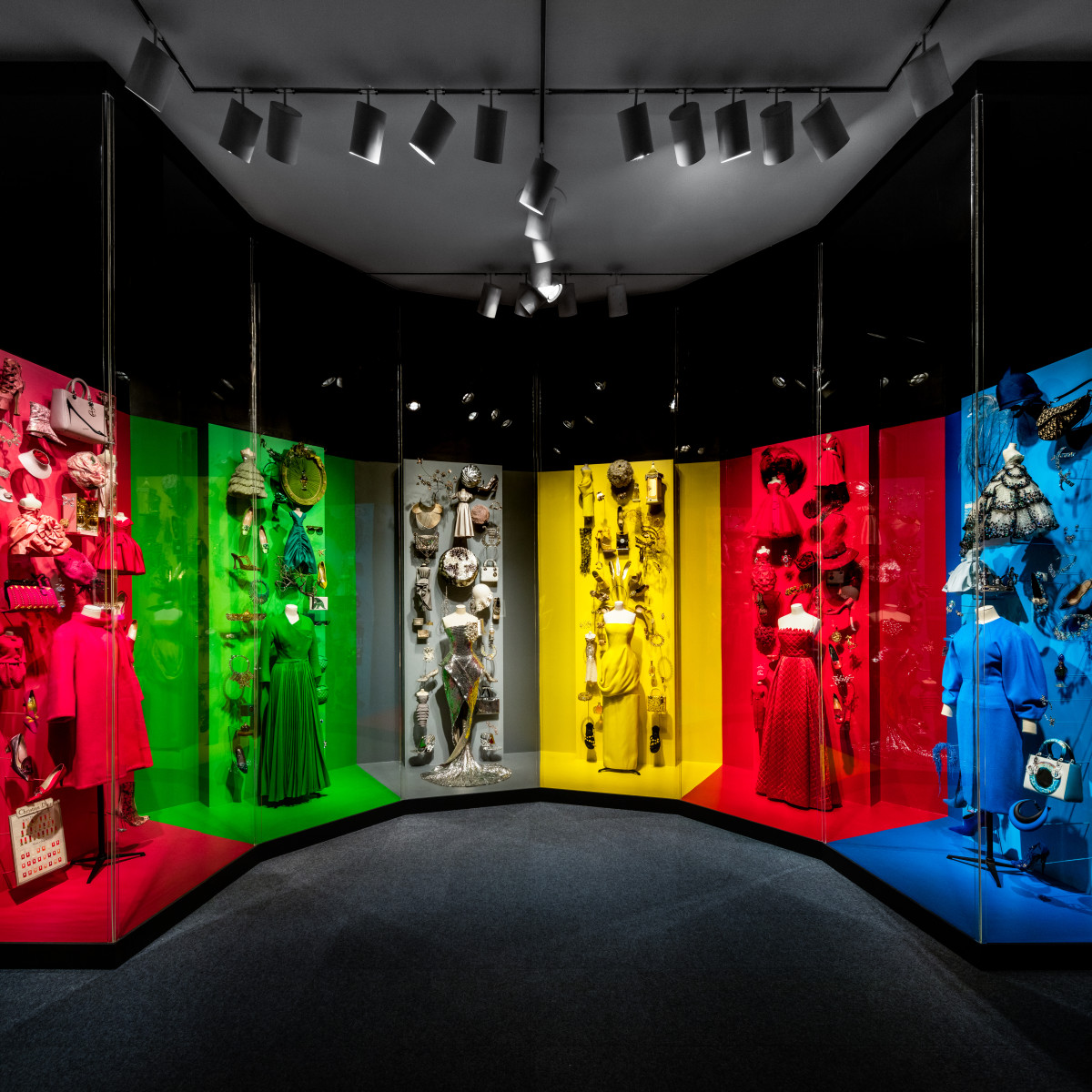 How to do the DMA Dior exhibition like a proper Dallas fashionista