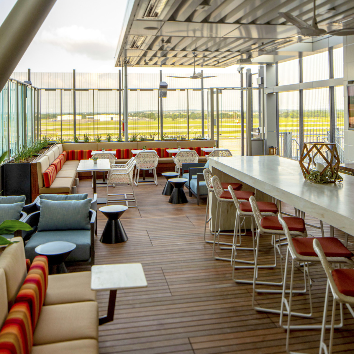 Austin airport lands outdoor patio and exclusive new bar and lounge