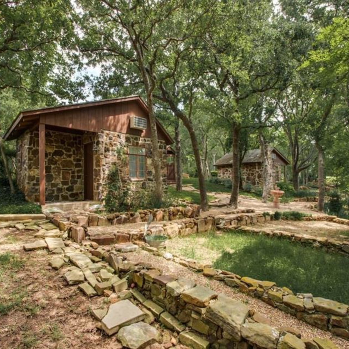 Lakefront Estate With Ties To Dallas Mobster Hits Market For 3 7m
