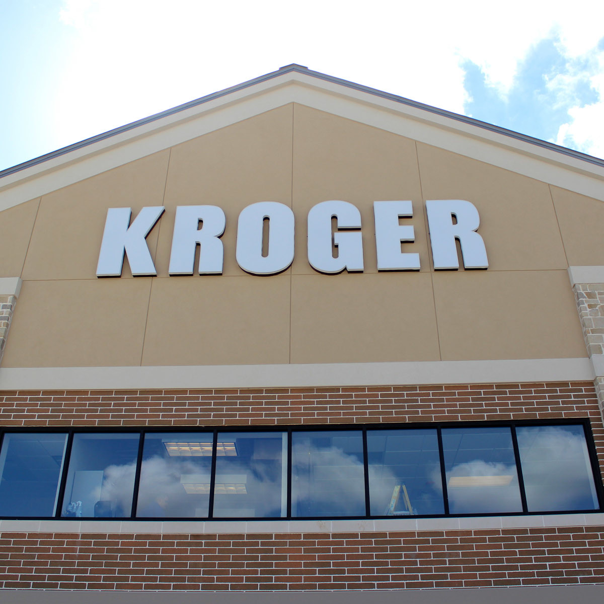 Grocery sneak peek New Heights Kroger is all about organic produce