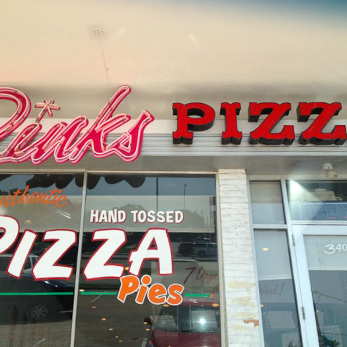 Foodie pizza empire expands in Houston, adds new TexMex restauran