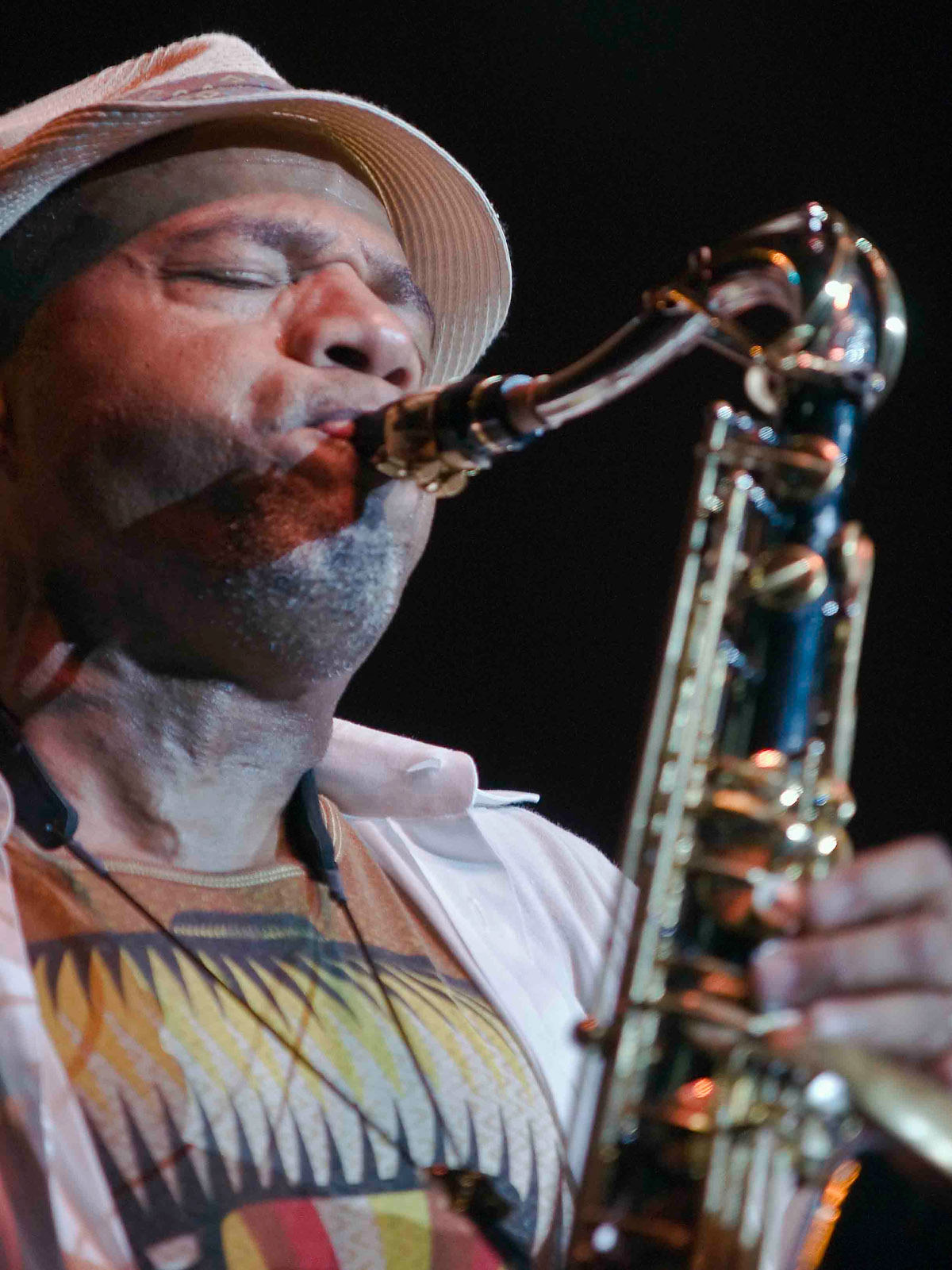 News_Kirk Whalum_saxophonist