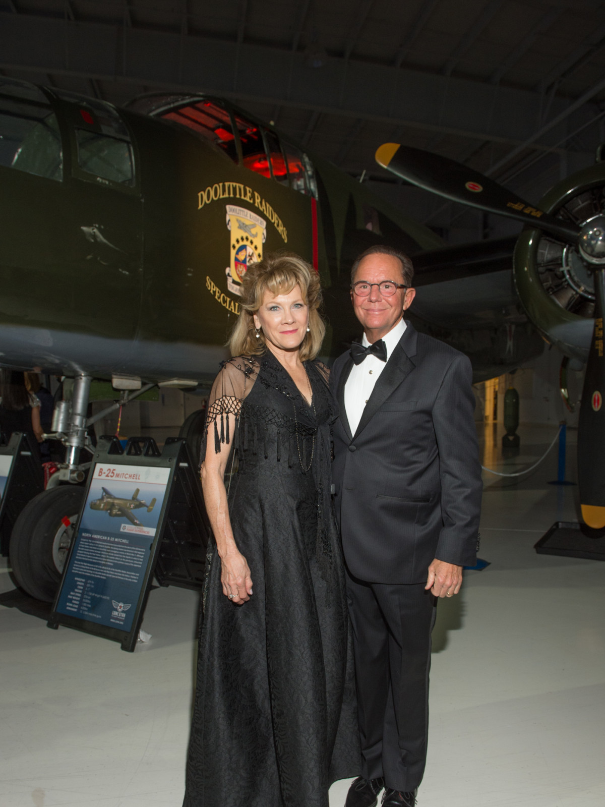 Lone Star Flight Museum gala 5/16 Lisa Simon, Jerry Simon