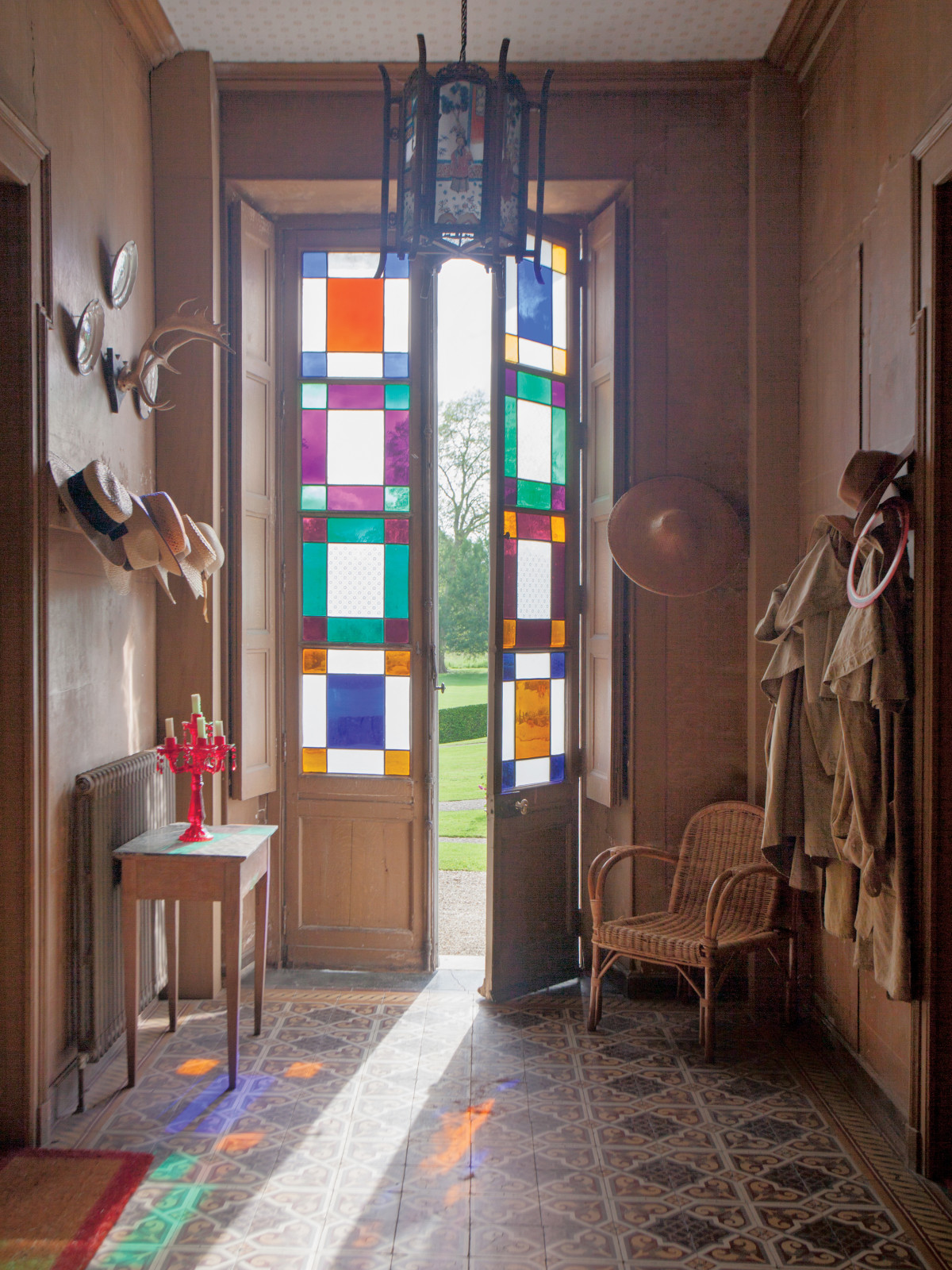 News, Florence de Dampierre, Jan. 2016