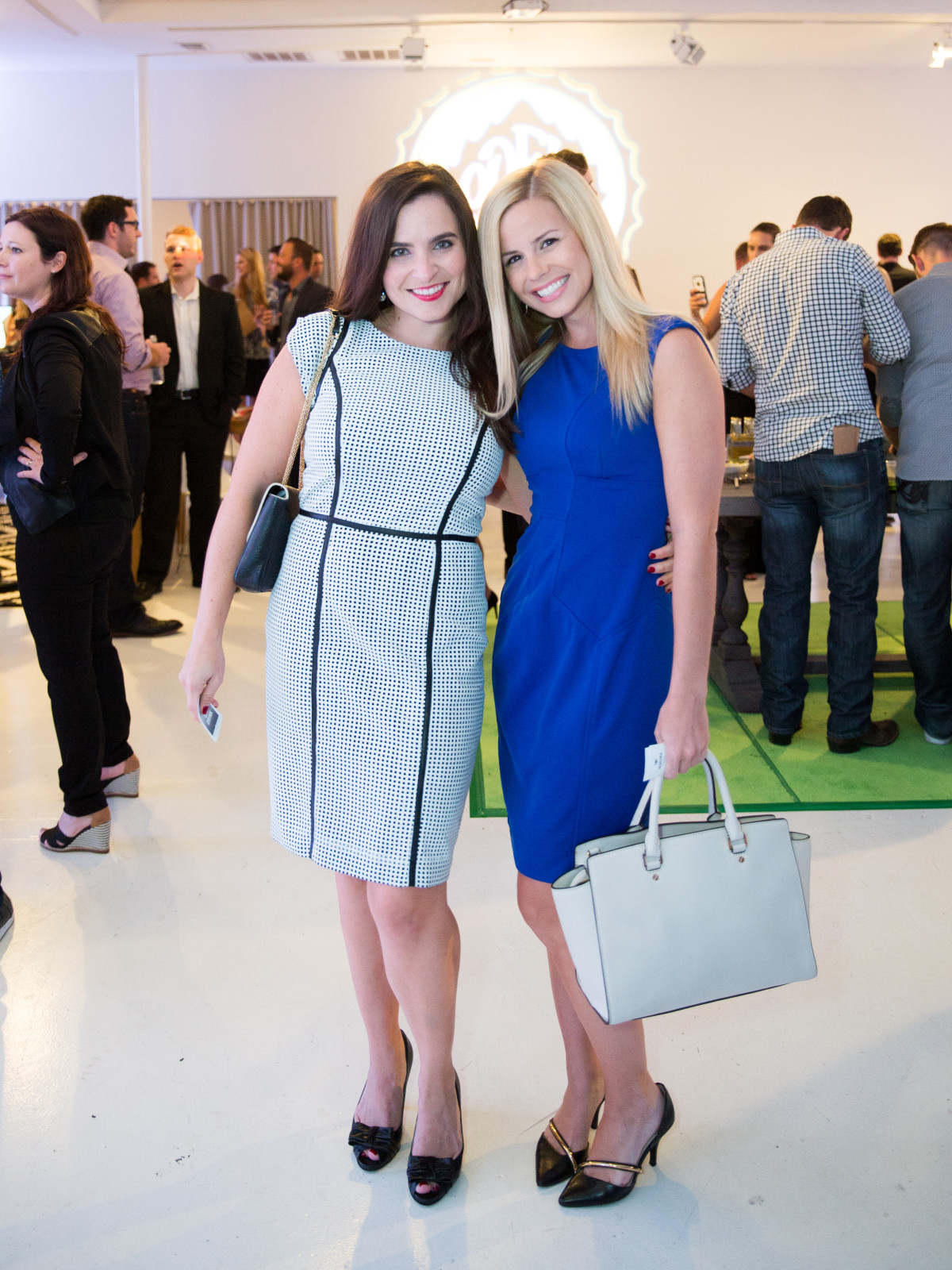 Courtney Sauer, Jennifer Hay