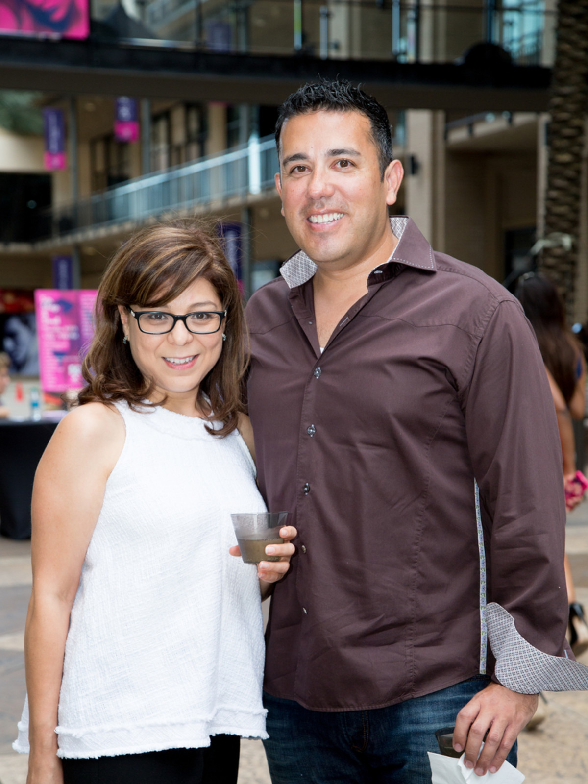 News, Shelby, West Ave sip, sho & stroll, Sept. 2015, VictoriaDuron, EduardoElizondo