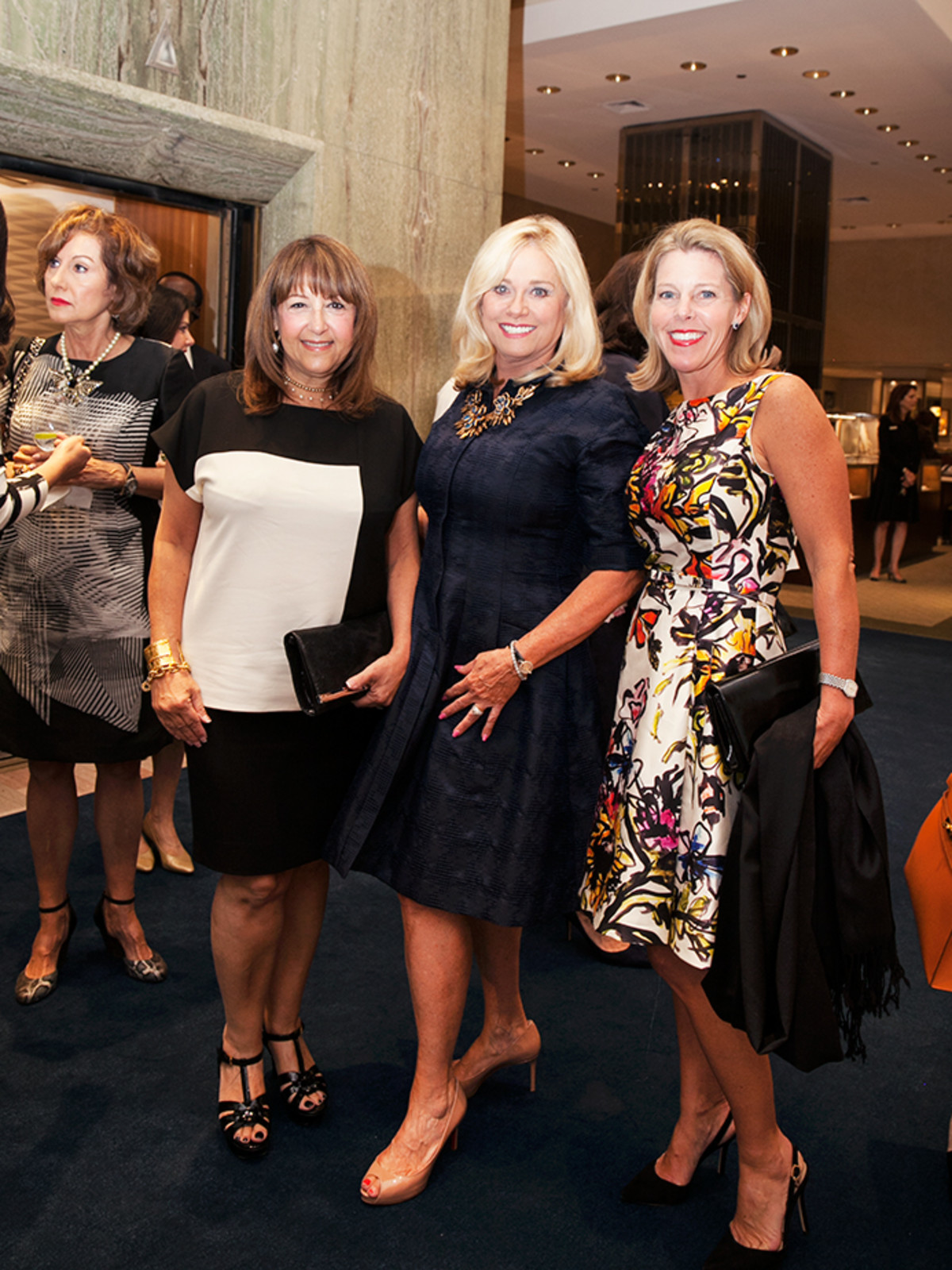 Michaela Dyer in Oscar de la Renta, Ann Dyer, Teri Bumgarner