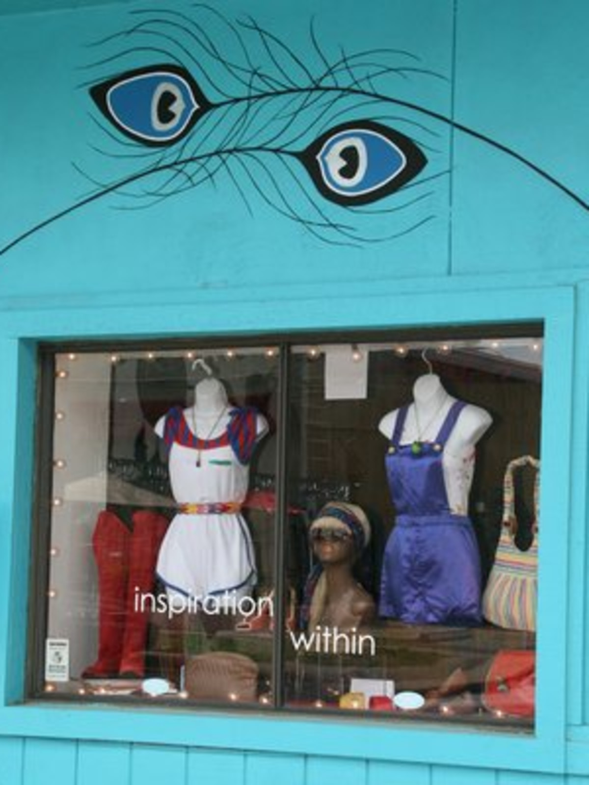 Austin Photo: Places_shopping_feathers_boutique_exterior