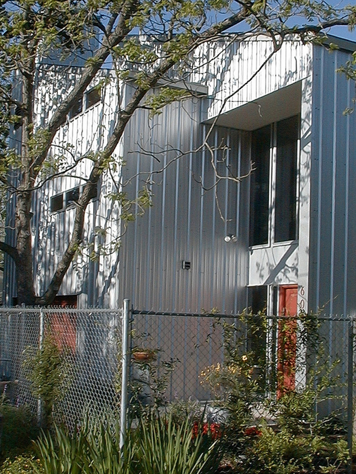 The magic of metal Deconstructing the endangered Tin House movement