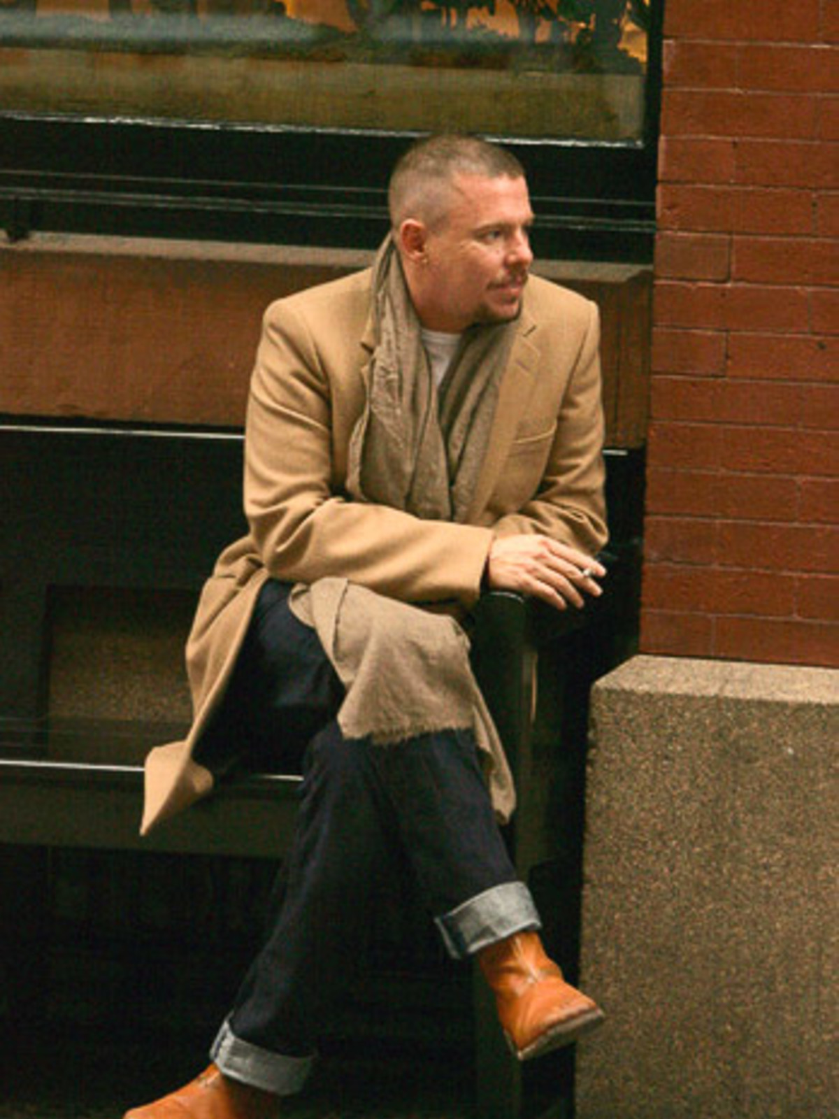 designer of alexander mcqueen