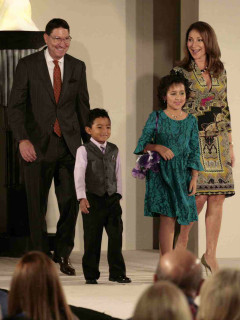 Scott and Soraya McClelland with Texas Children's Cancer Center patients
