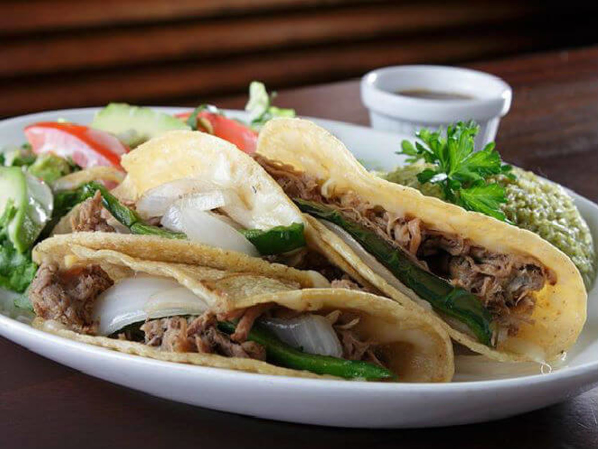 Taco diner