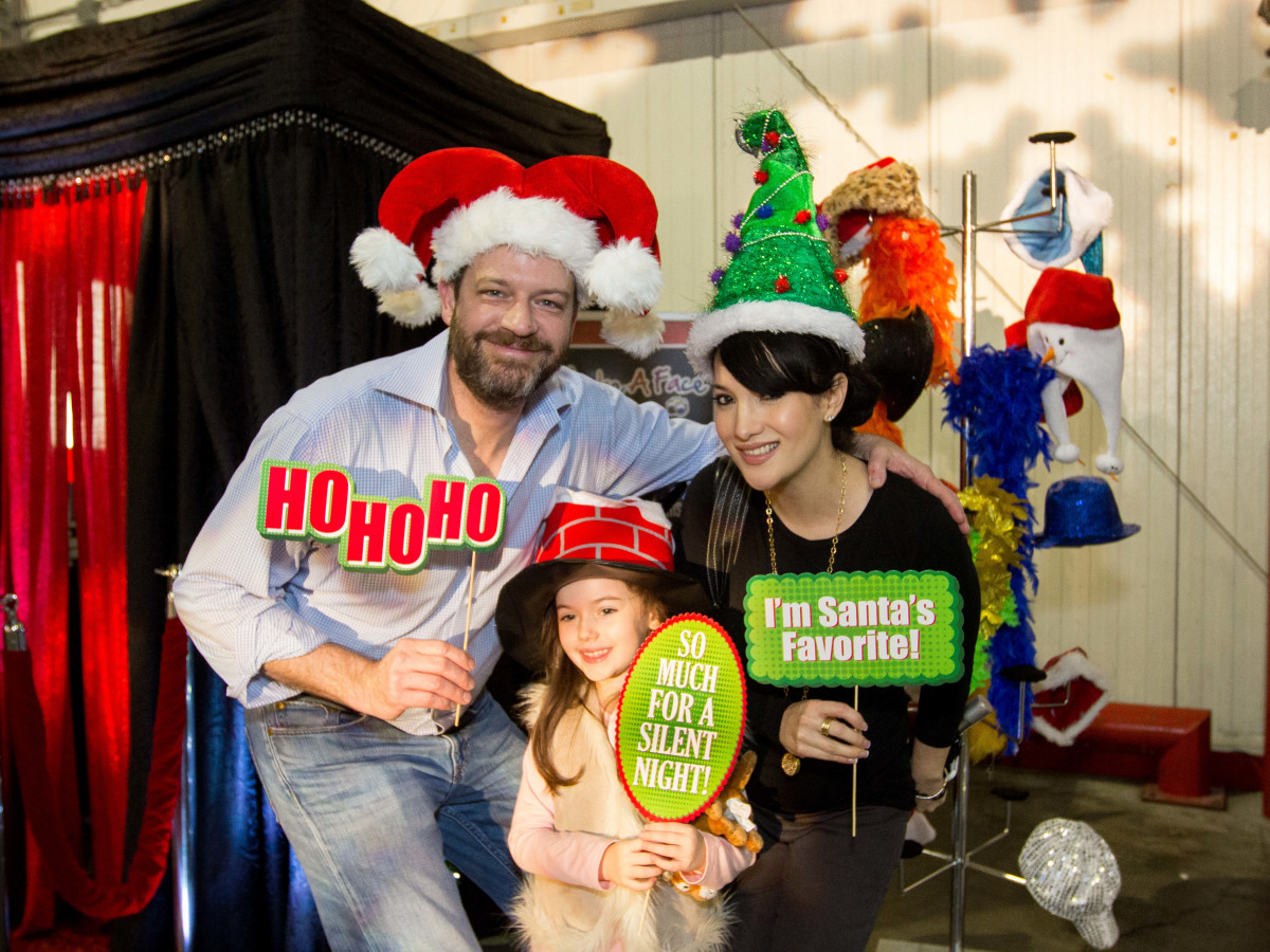 News, CM Holiday Pop-Up Shop, Dec. 2015, Scott Newman, Mia Newman (child), Carol Newman