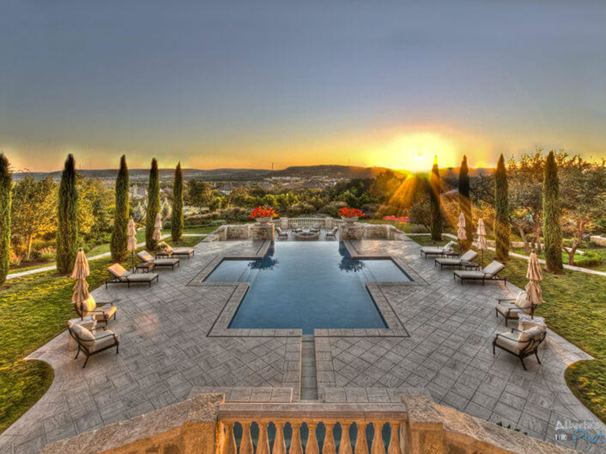 4 stunning San Antonio homes that boast fabulous pools CultureMap San