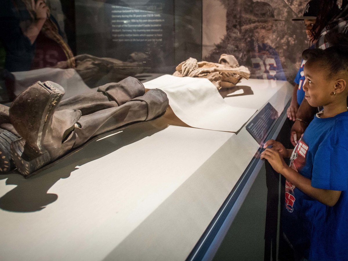 Mummies of the World at HMNS