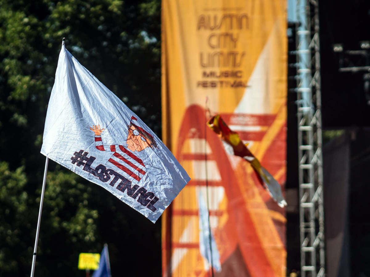 ACL Austin City Limits Music Festival 2016 flags Waldo