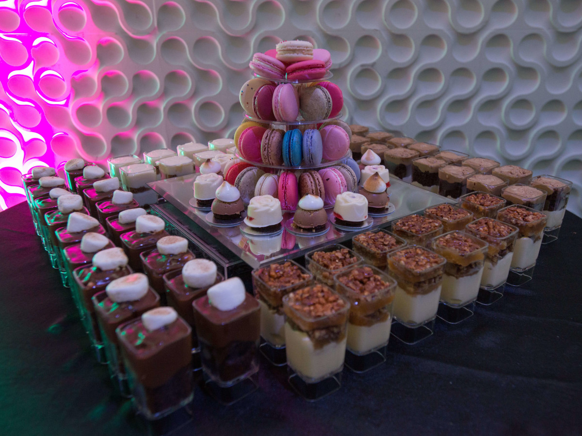 Houston, RYDE/Rose Foundation event, Oct. 2016, desserts from Dolce Delights and Macaron by Patisse