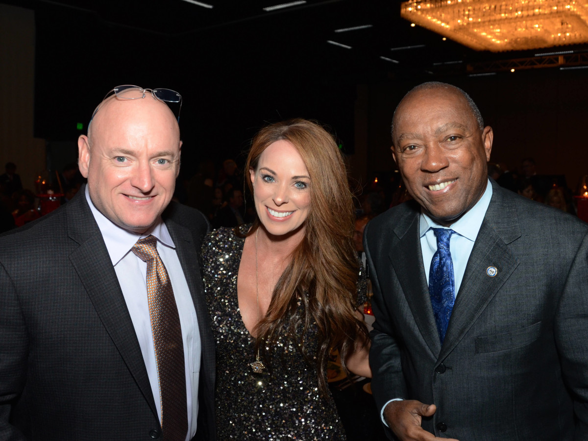 Houston, Crime Stoppers of Houston gala, Nov. 2016, Scott Kelly, Amiko Kauderer, Mayor Sylvester Turner