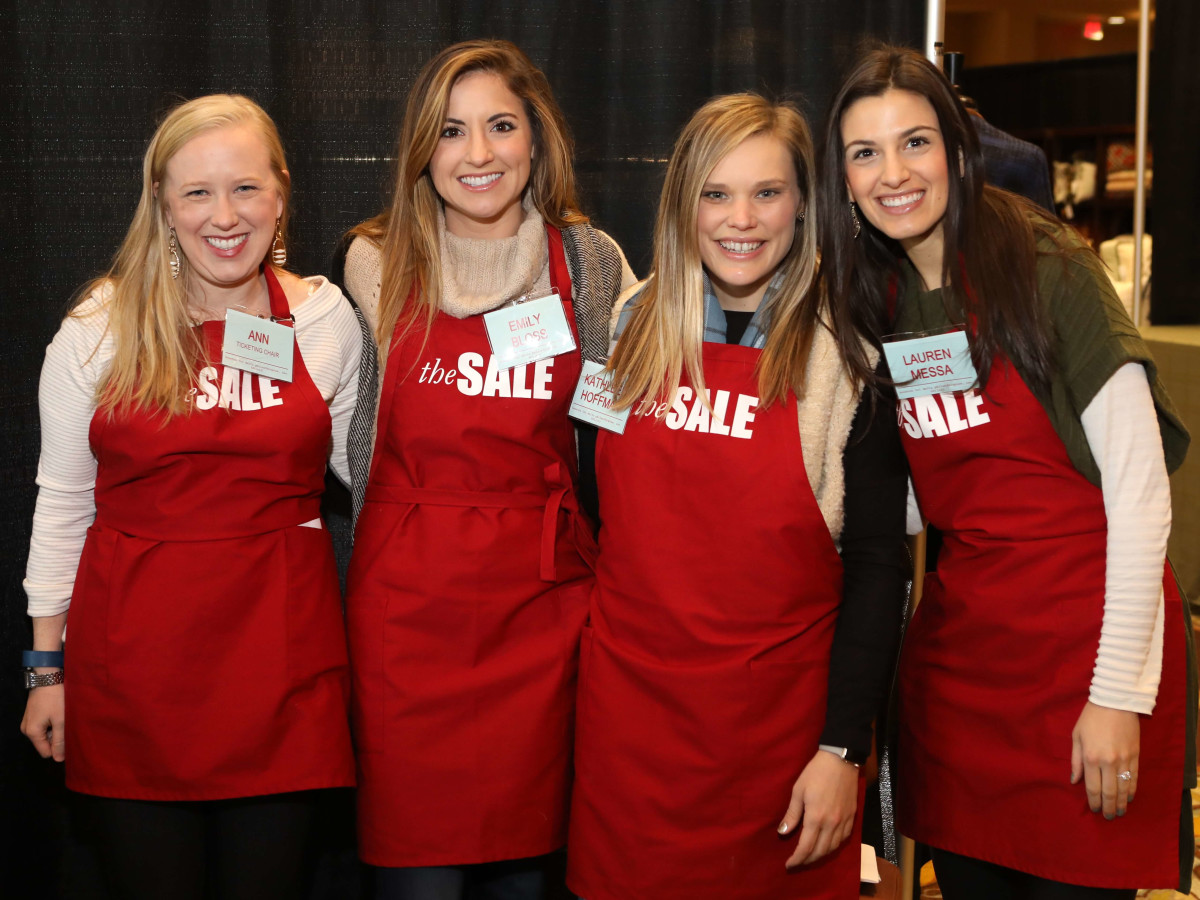 Houston, Tri Delta The Sale benefiting TCH, Jan 2017, Ann Woods, Emily Bloss, Kathleen Hoffman, Lauren Messa