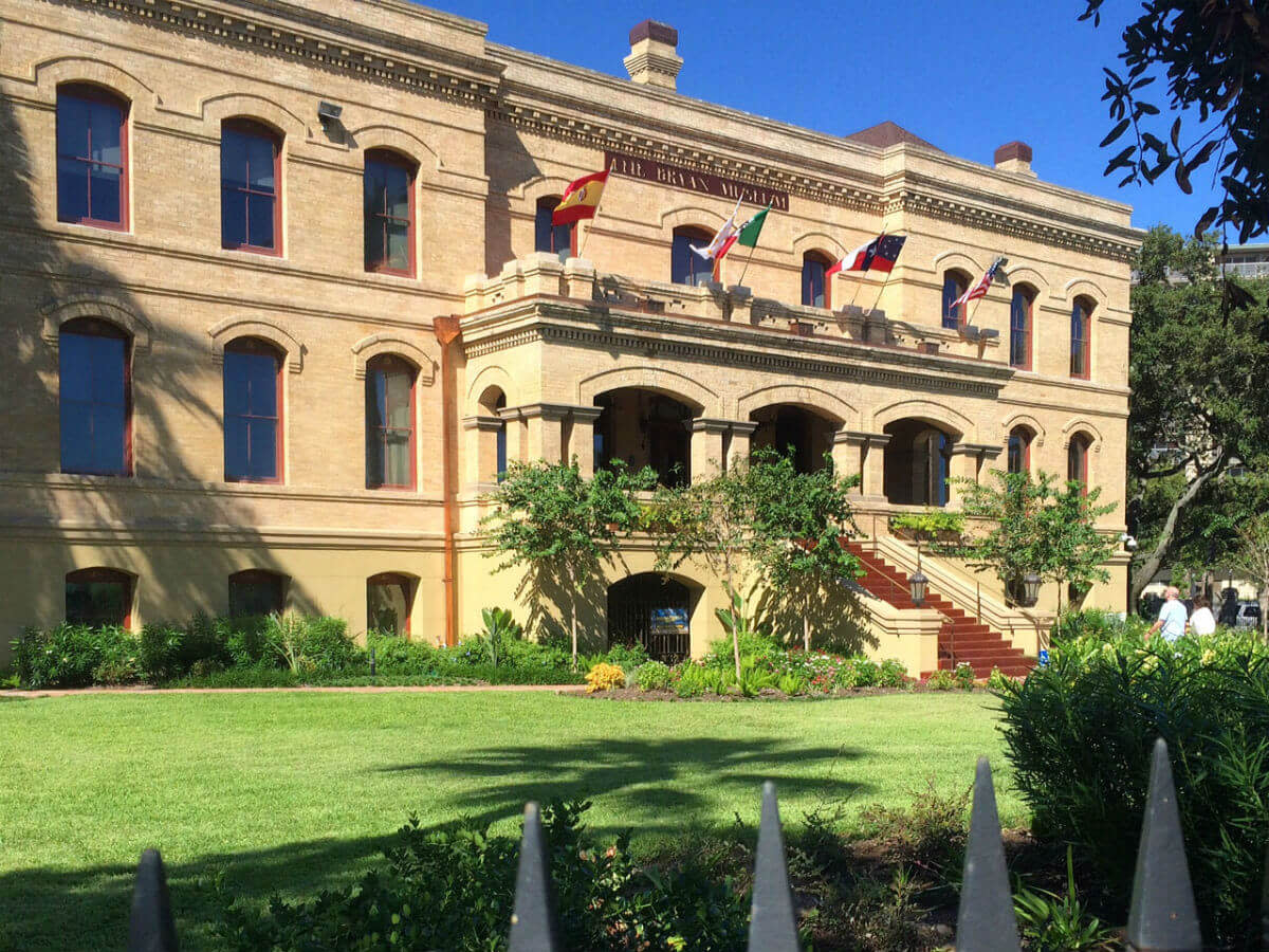 Bryan Museum in Galveston exterior