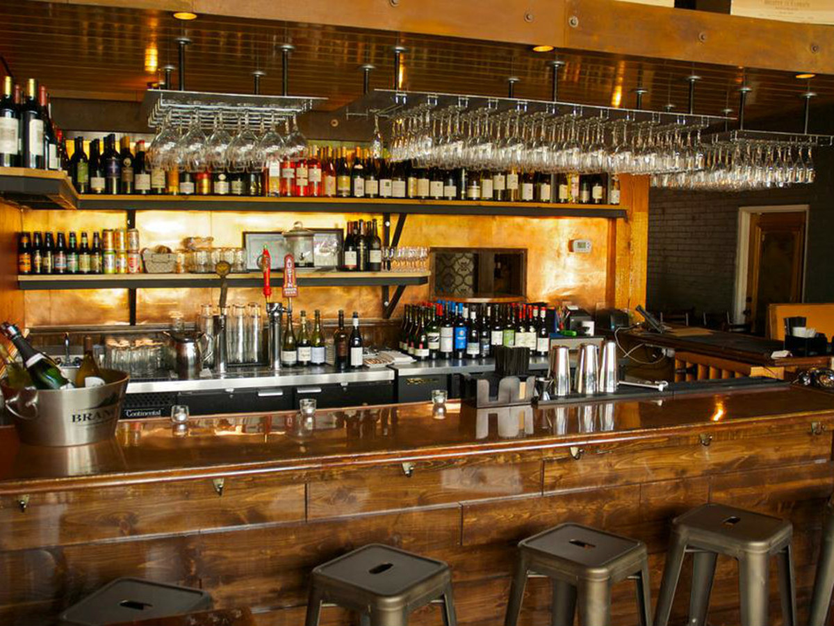 bar at Winebelly