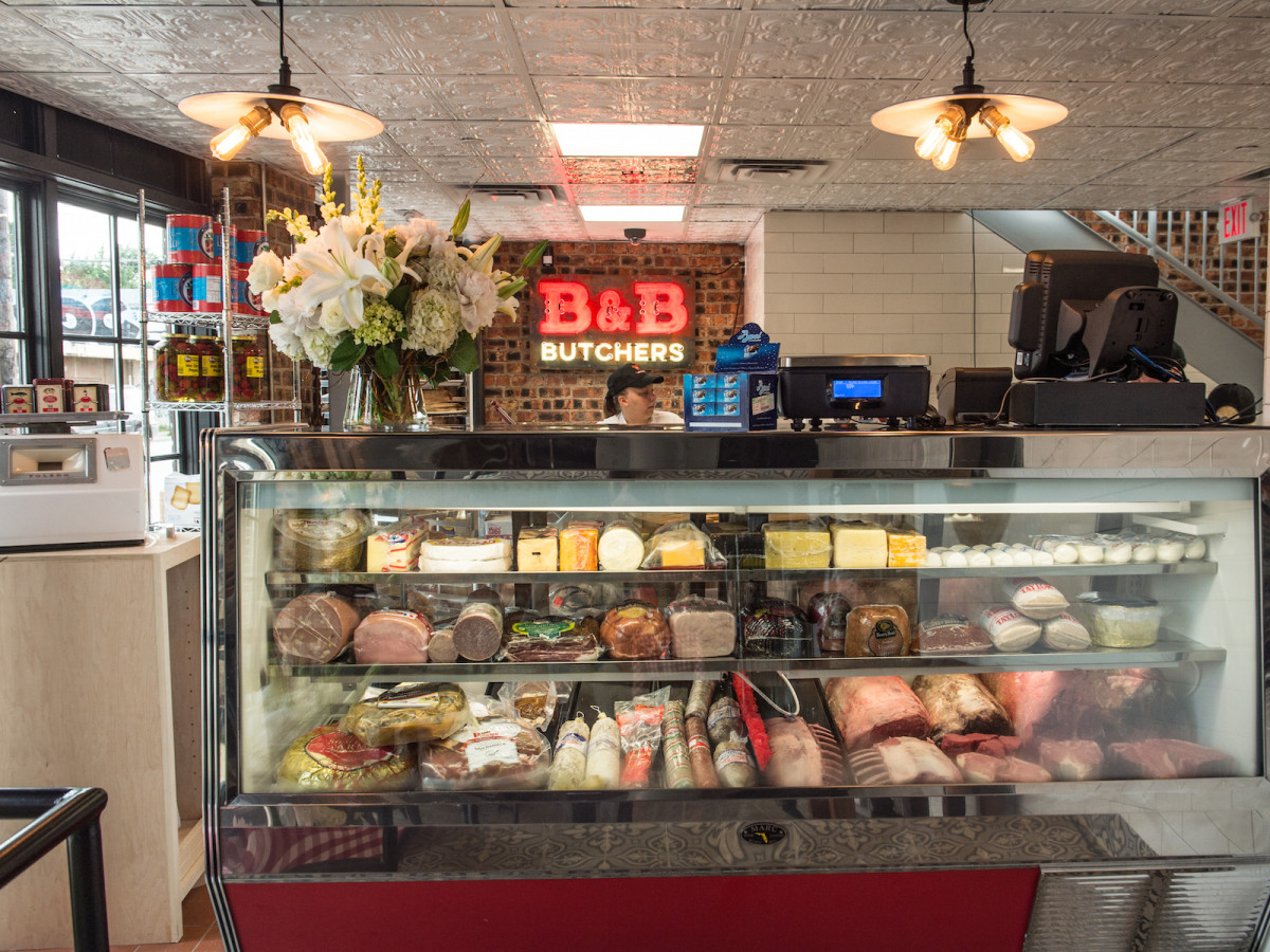 Shuttered bagel shop to be revived at Washington Ave. steakhouse