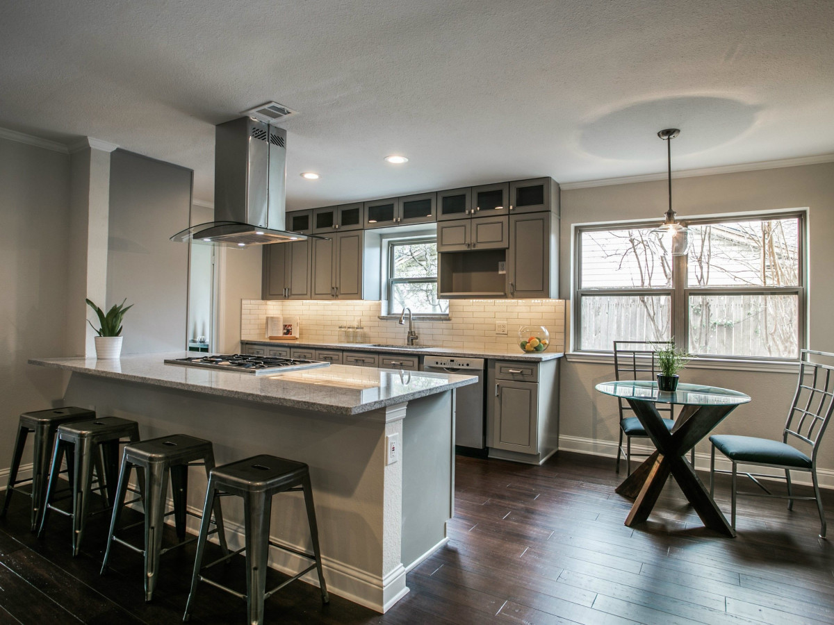 914 Sandalwood Dallas house for sale