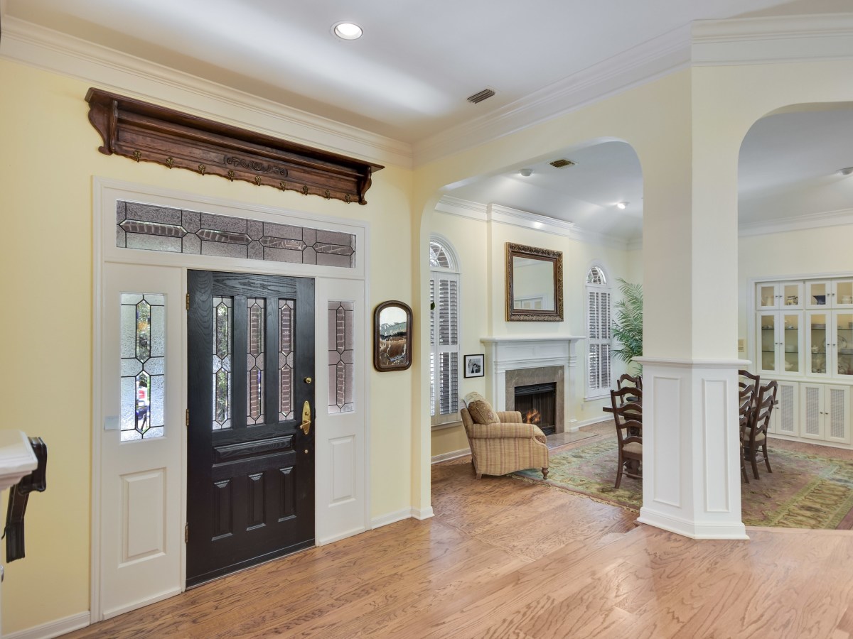 2400 Westlake Pass Austin house for sale entryway