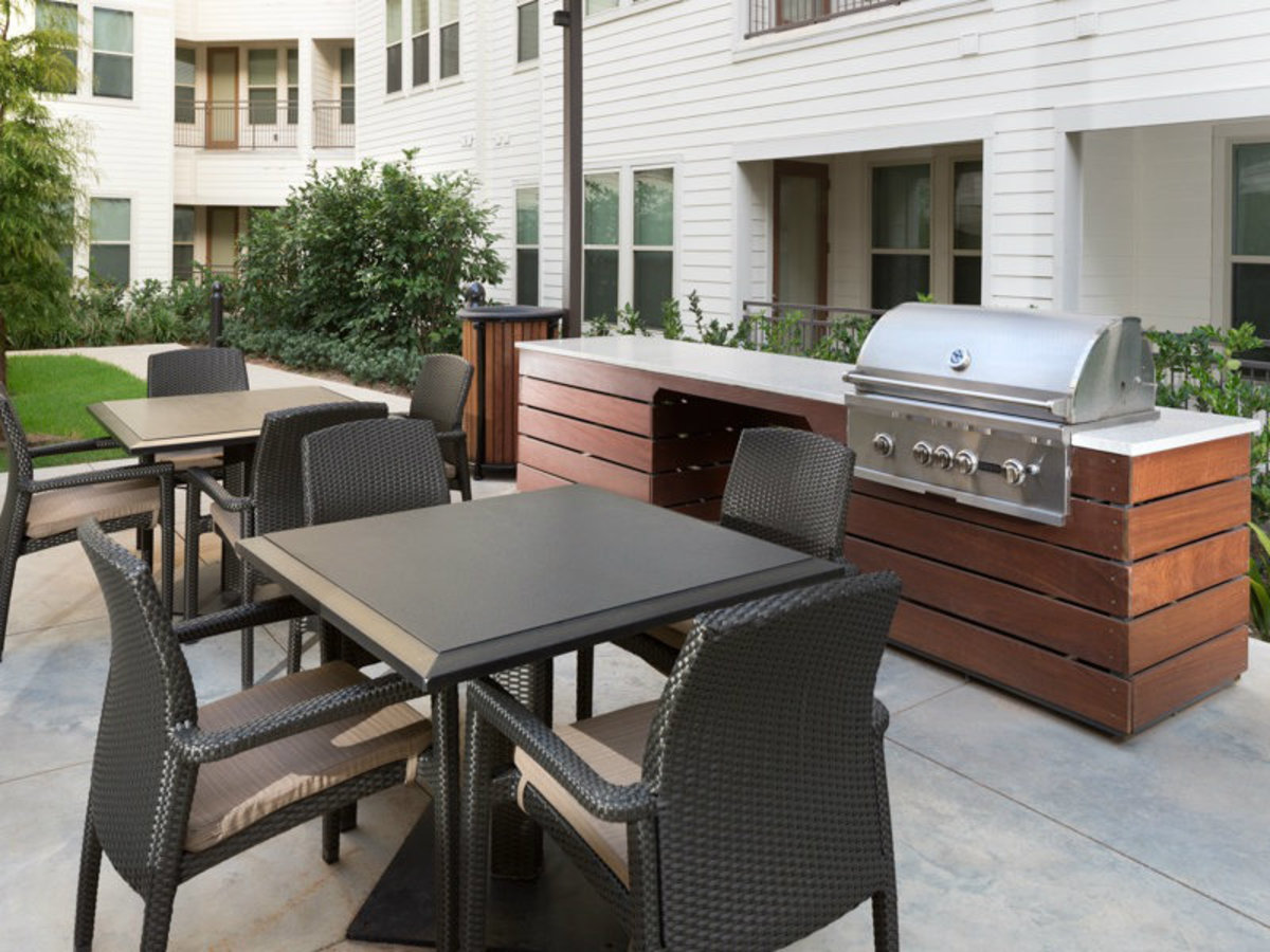 District at Memorial courtyard