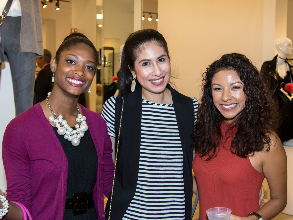Jennifer Gilmore, Vanessa Espinoza, Ileana Vela