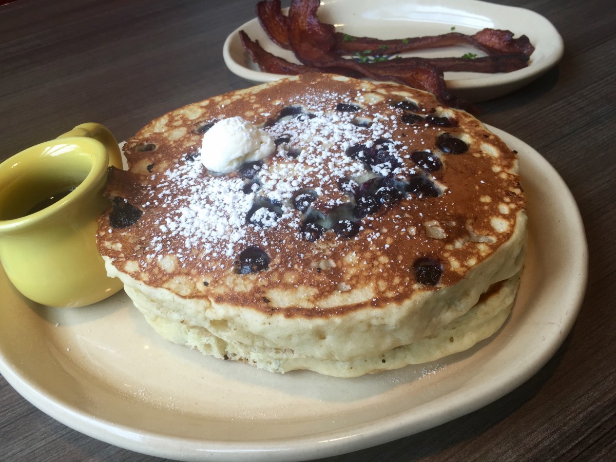 Snooze blueberry pancakes