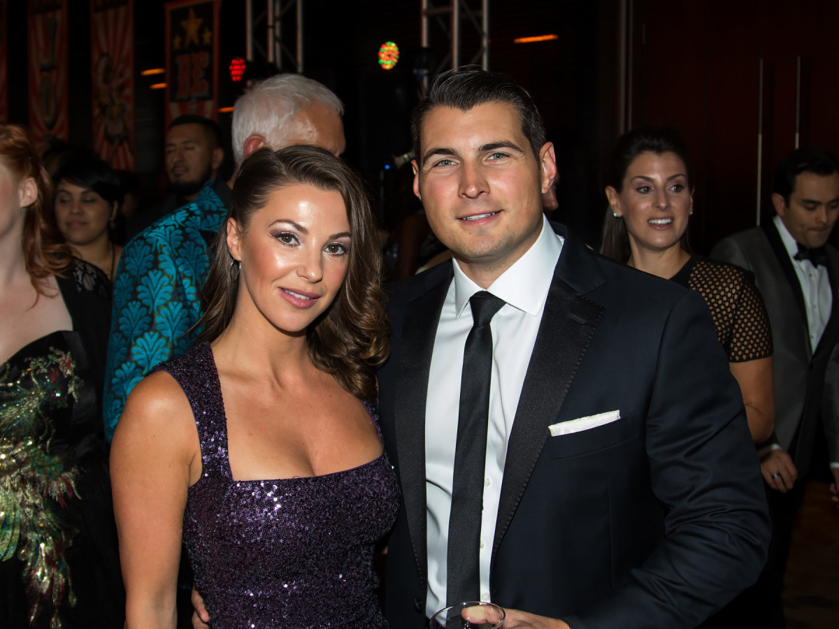 Emma Carter, Mark Hiduke
