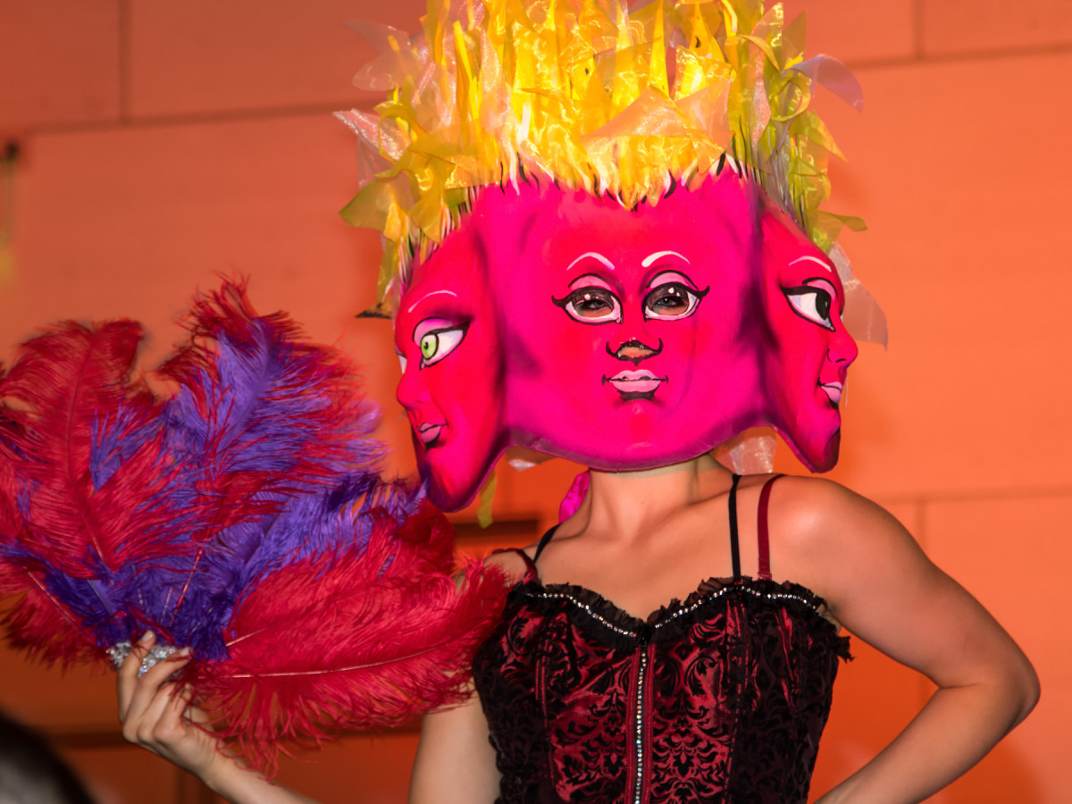 Circo Rouge performer