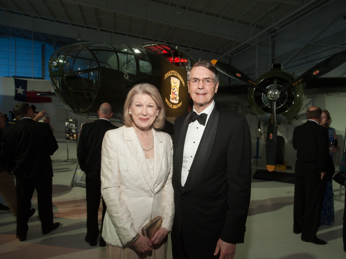Lone Star Flight Museum gala 5/16 Gayle Bentsen, Lloyd Bentsen