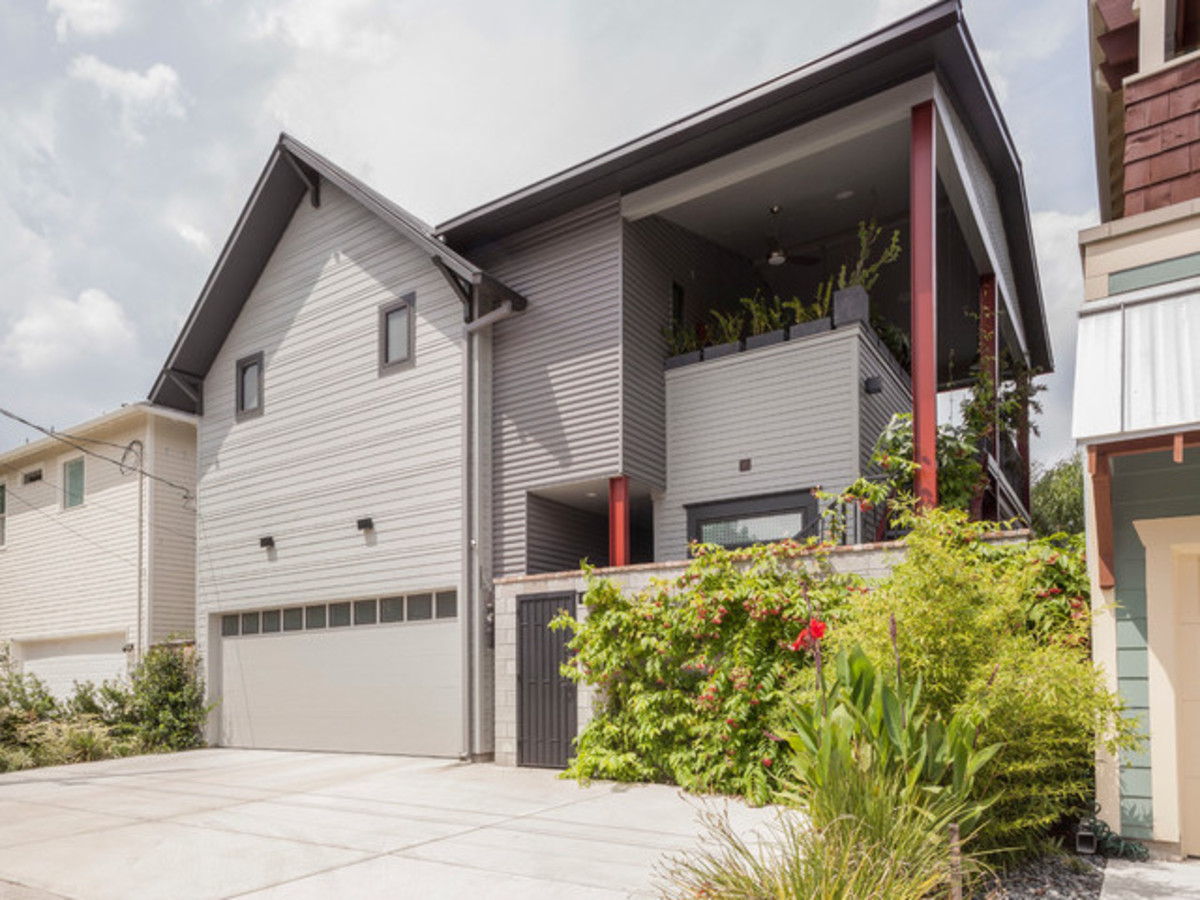 Houzz Houston Heights modern home tour exterior